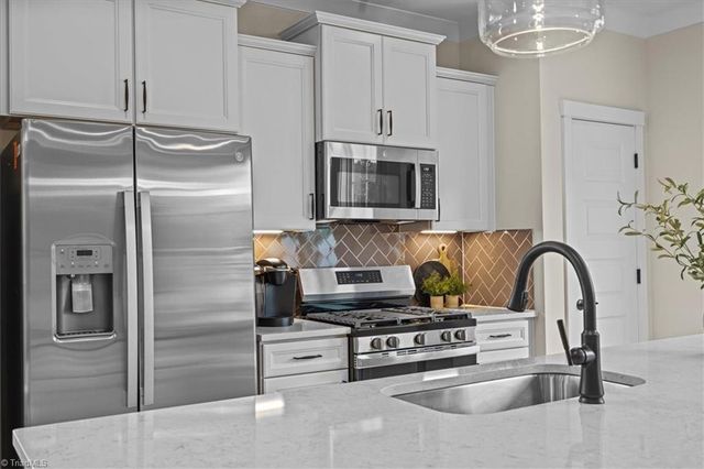 1300 Hammond Drive, Mebane, NC 27302