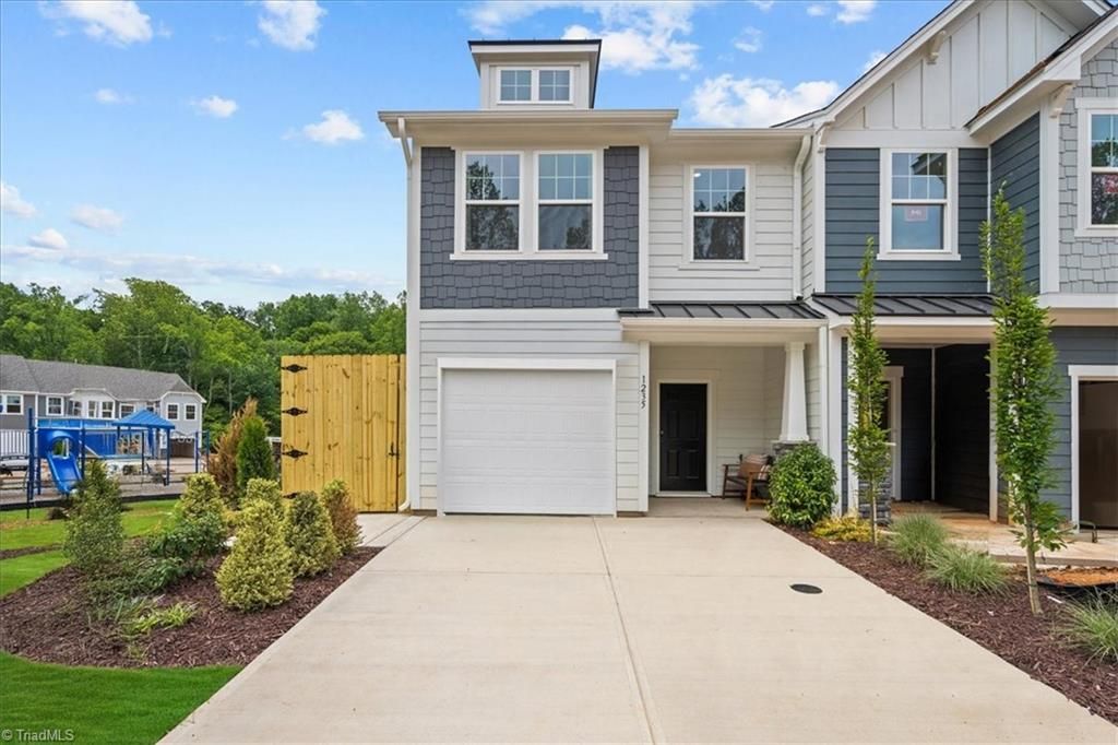 1300 Hammond Drive, Mebane, NC 27302