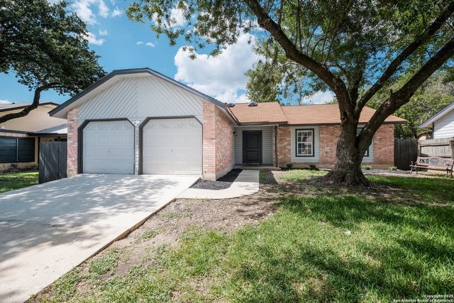 9455 Greens Pt, San Antonio, TX 78250