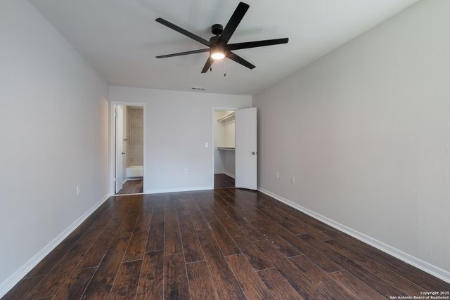 9455 Greens Pt, San Antonio, TX 78250