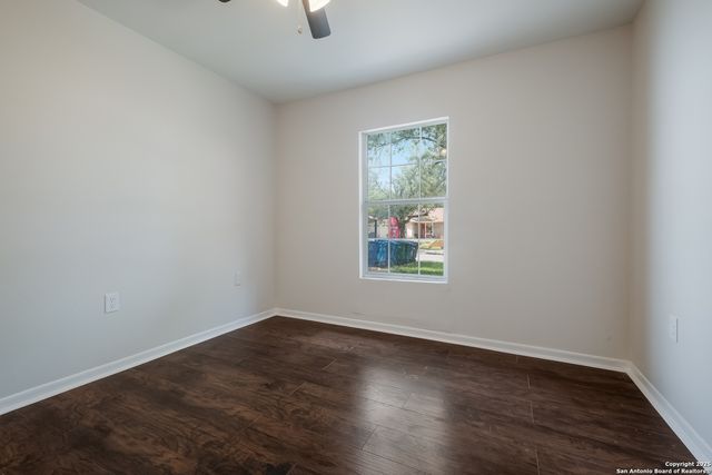 9455 Greens Pt, San Antonio, TX 78250