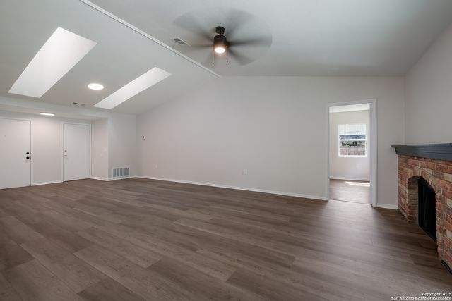 9455 Greens Pt, San Antonio, TX 78250