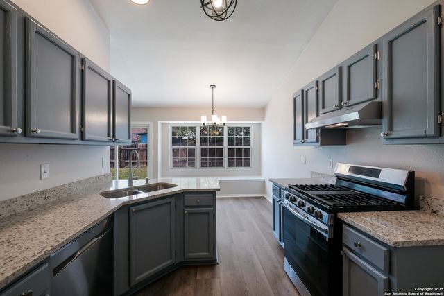 9455 Greens Pt, San Antonio, TX 78250