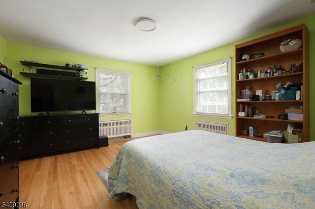 303 E Webster Ave, Roselle Park Boro, NJ 07204