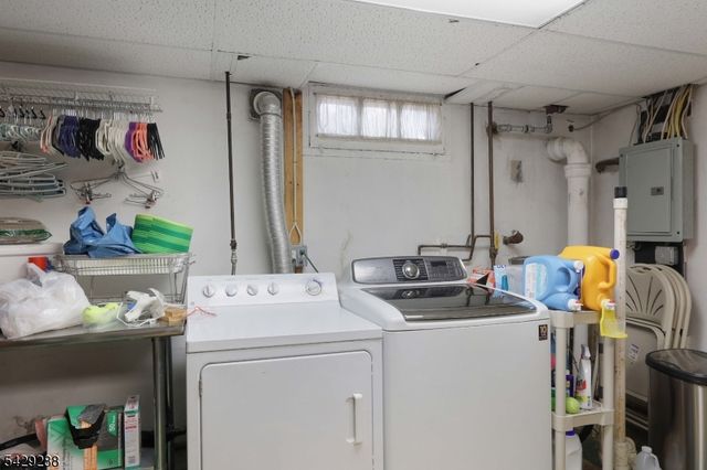 303 E Webster Ave, Roselle Park Boro, NJ 07204
