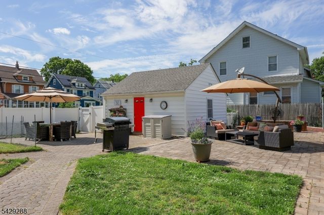 303 E Webster Ave, Roselle Park Boro, NJ 07204