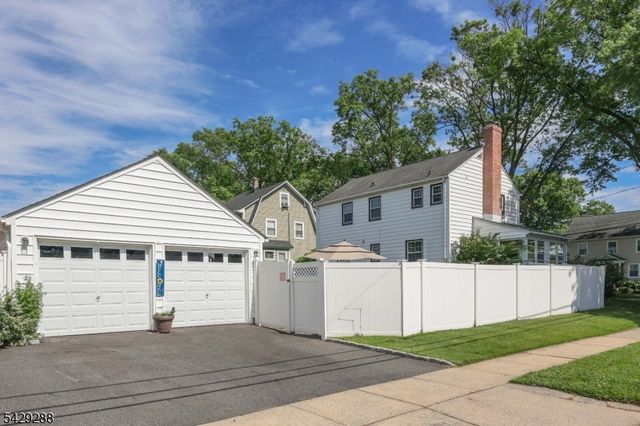 303 E Webster Ave, Roselle Park Boro, NJ 07204