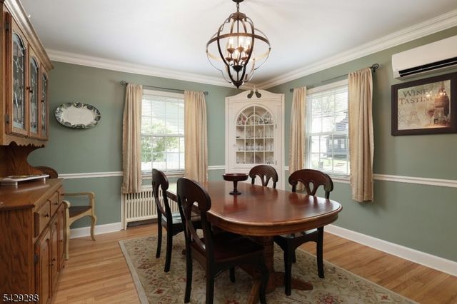 303 E Webster Ave, Roselle Park Boro, NJ 07204