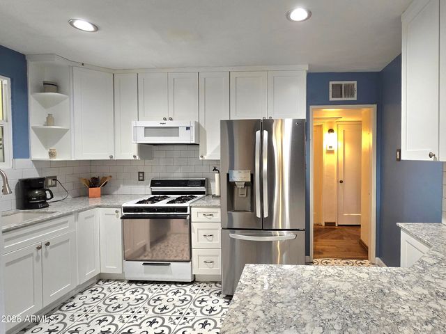 1306 W CLARENDON Avenue, Phoenix, AZ 85013