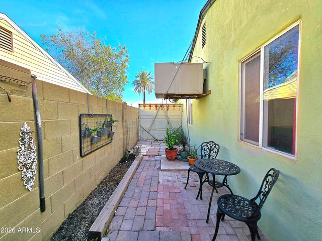 1306 W CLARENDON Avenue, Phoenix, AZ 85013