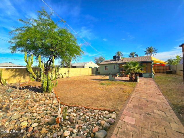 1306 W CLARENDON Avenue, Phoenix, AZ 85013