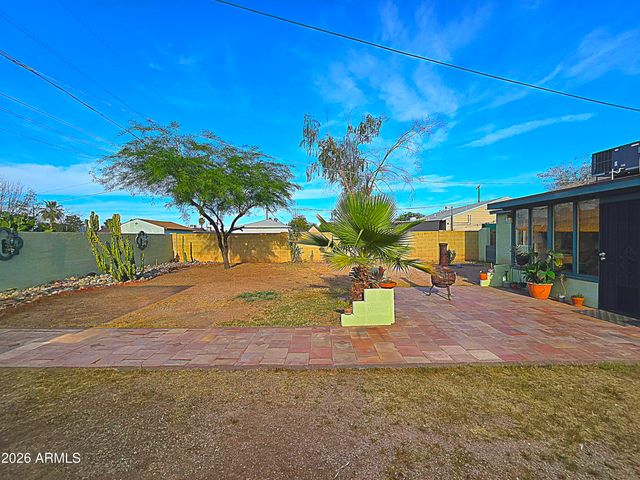 1306 W CLARENDON Avenue, Phoenix, AZ 85013