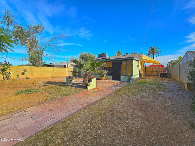 1306 W CLARENDON Avenue, Phoenix, AZ 85013