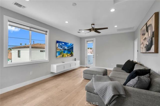 1776 Cable Street, San Diego, CA 92107
