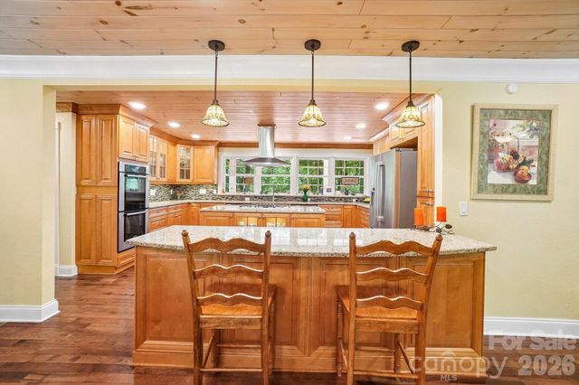671 Trillium Lane, Mars Hill, NC 28754