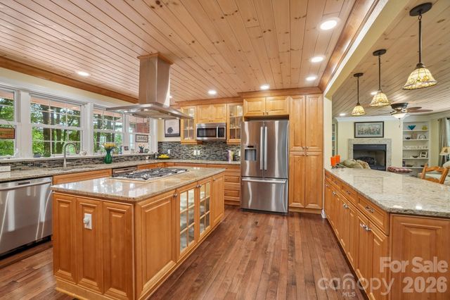 671 Trillium Lane, Mars Hill, NC 28754