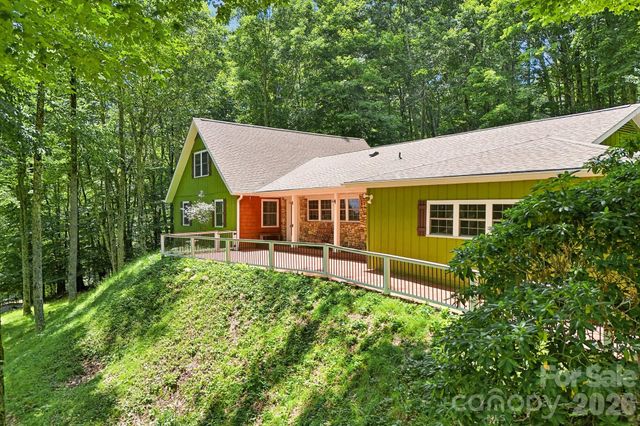 671 Trillium Lane, Mars Hill, NC 28754