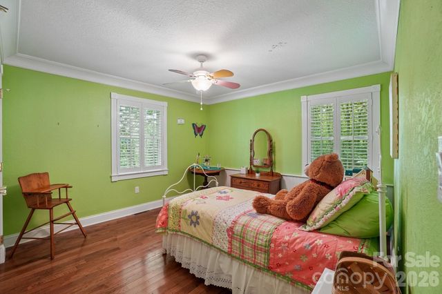 671 Trillium Lane, Mars Hill, NC 28754