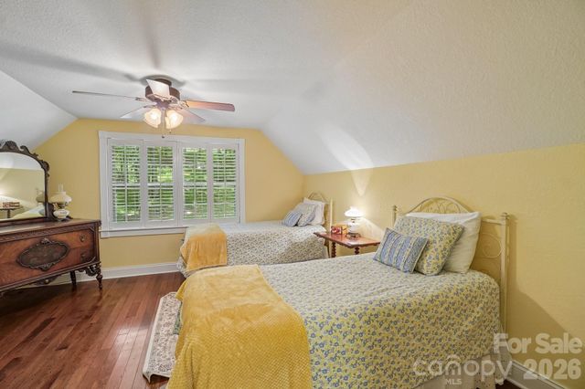 671 Trillium Lane, Mars Hill, NC 28754