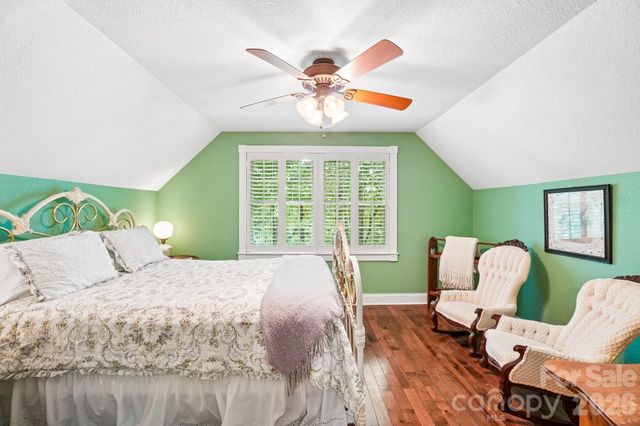 671 Trillium Lane, Mars Hill, NC 28754