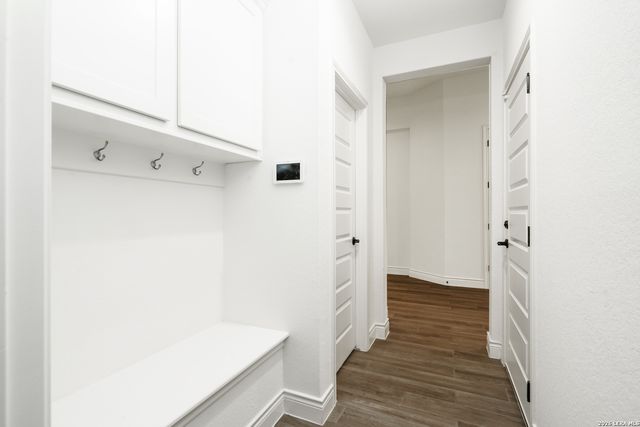 9015 Raven Pointe, San Antonio, TX 78255