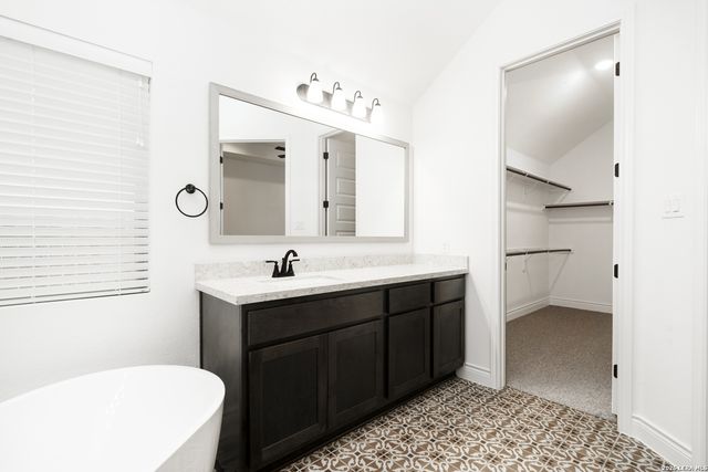 9015 Raven Pointe, San Antonio, TX 78255