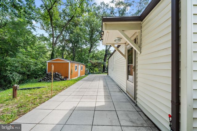 1342 EDNA RD, Pasadena, MD 21122