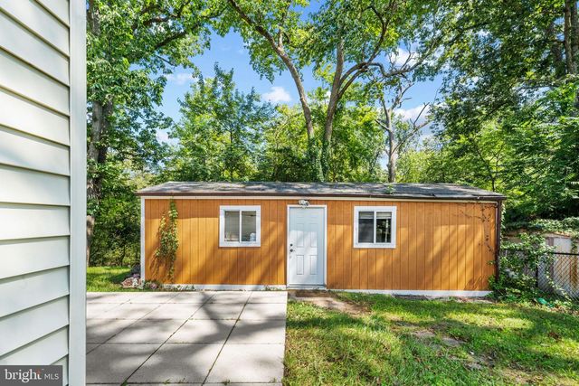 1342 EDNA RD, Pasadena, MD 21122