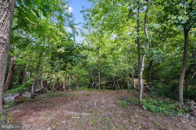 1342 EDNA RD, Pasadena, MD 21122