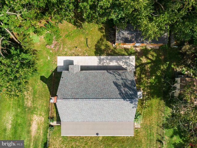 1342 EDNA RD, Pasadena, MD 21122