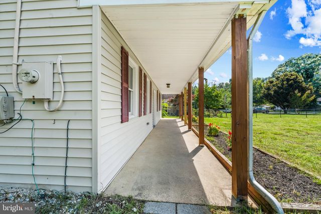 1342 EDNA RD, Pasadena, MD 21122