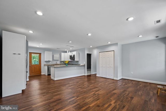 1342 EDNA RD, Pasadena, MD 21122