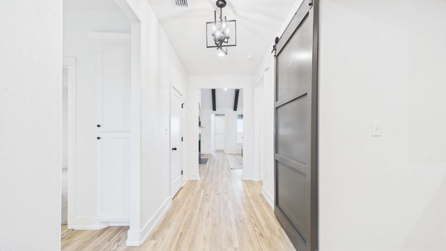 1406 Durham Avenue, Wolfforth, TX 79382