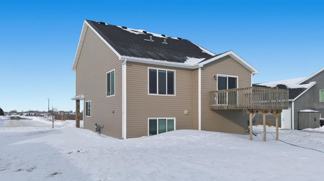 1800 41st Street S, Moorhead, MN 56560