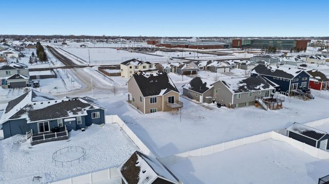 1800 41st Street S, Moorhead, MN 56560