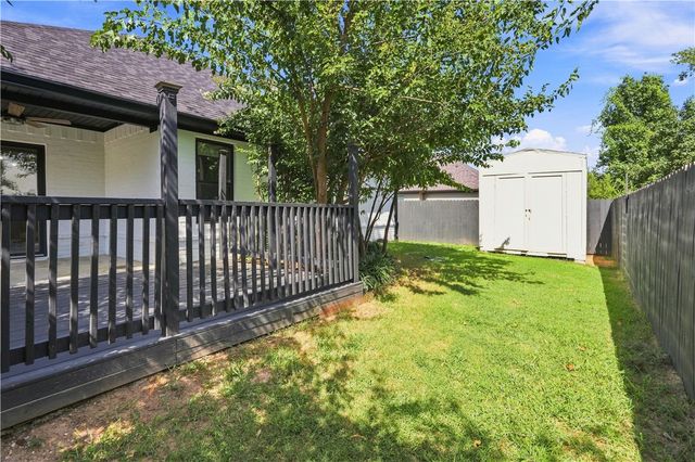 405 Lucian Lane, Springdale, AR 72764