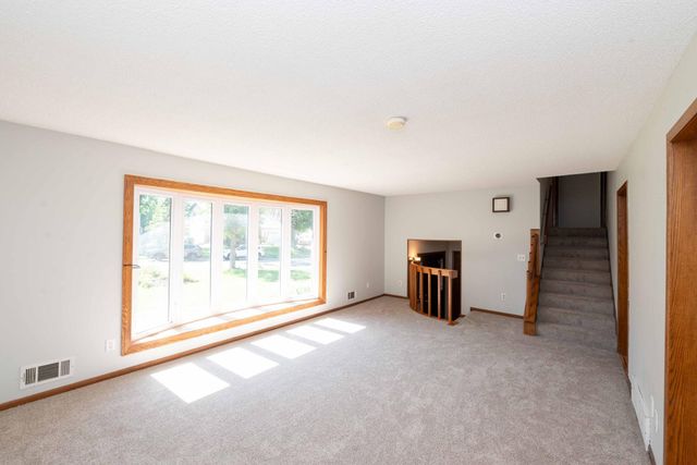 369 118th Avenue NW, Coon Rapids, MN 55448