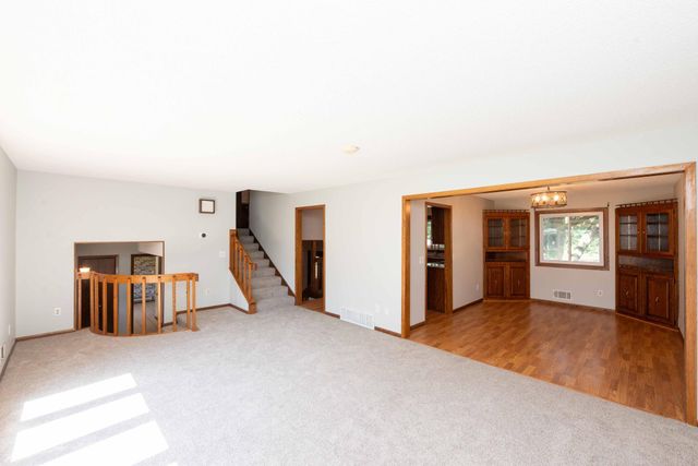 369 118th Avenue NW, Coon Rapids, MN 55448