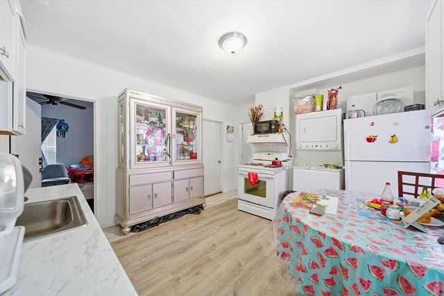 94 Sheridan St, Lynn, MA 01902