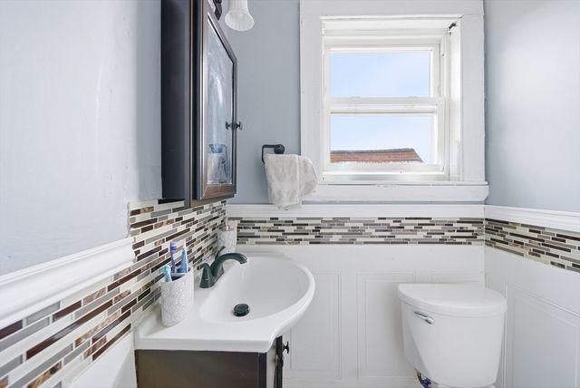 94 Sheridan St, Lynn, MA 01902