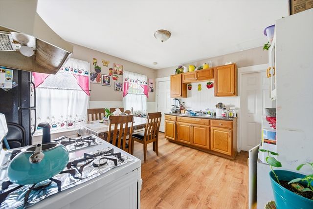 94 Sheridan St, Lynn, MA 01902