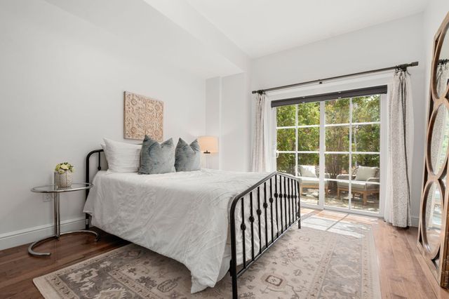 61 Bolton St 102, Cambridge, MA 02140