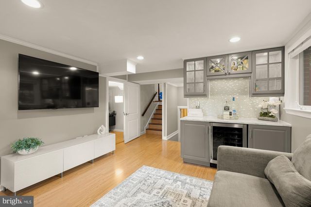 5910 GREENTREE RD, Bethesda, MD 20817