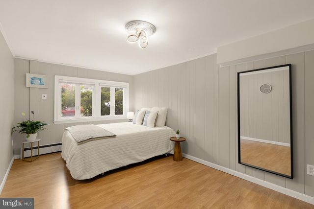 5910 GREENTREE RD, Bethesda, MD 20817