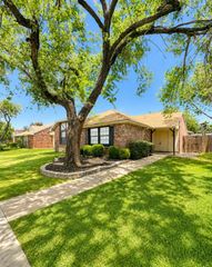 4618 Carr Street, The Colony, TX 75056