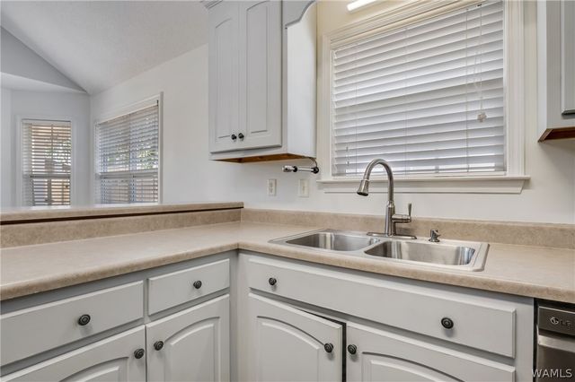 2413 Stardust, Tuscaloosa, AL 35405