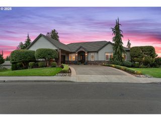 15203 Se NORTHSHORE Dr, Vancouver, WA 98683