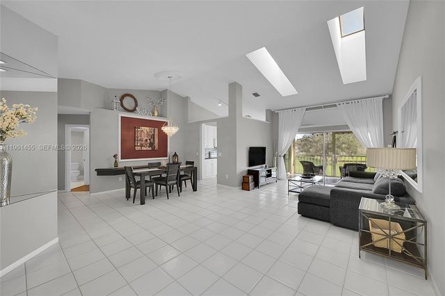 17317 Boca Club Blvd 7, Boca Raton, FL 33487