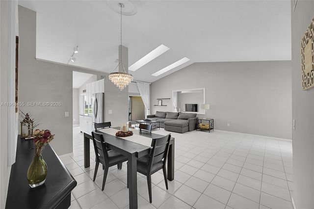 17317 Boca Club Blvd 7, Boca Raton, FL 33487