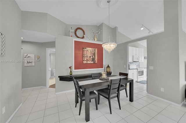 17317 Boca Club Blvd 7, Boca Raton, FL 33487